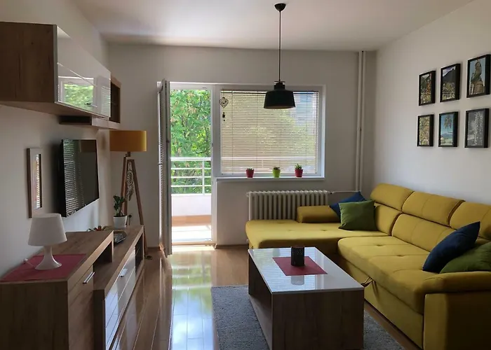 Ole I - In The Center * Skopje